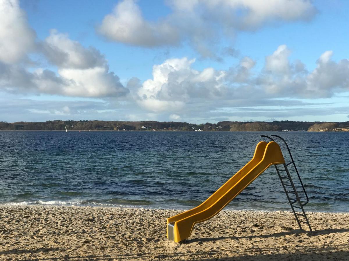 Strandblick Mit Strandkorb & Fahrraedern Glücksburg Exteriér fotografie