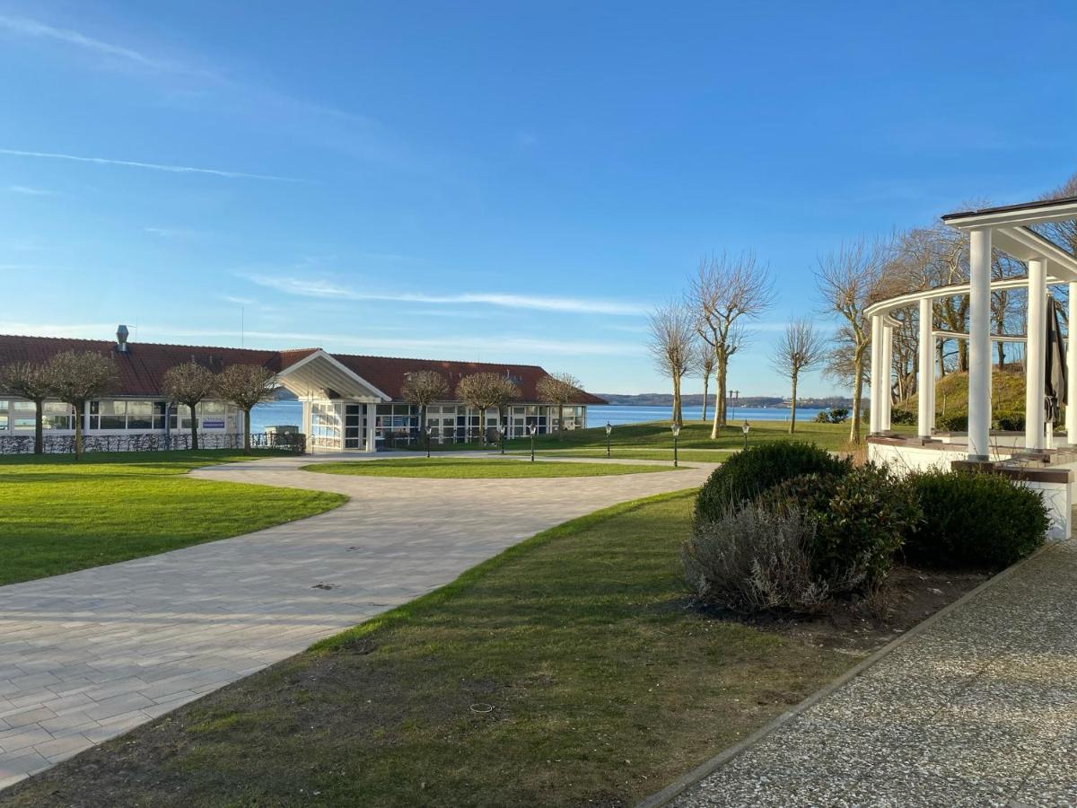 Strandblick Mit Strandkorb & Fahrraedern Glücksburg Exteriér fotografie